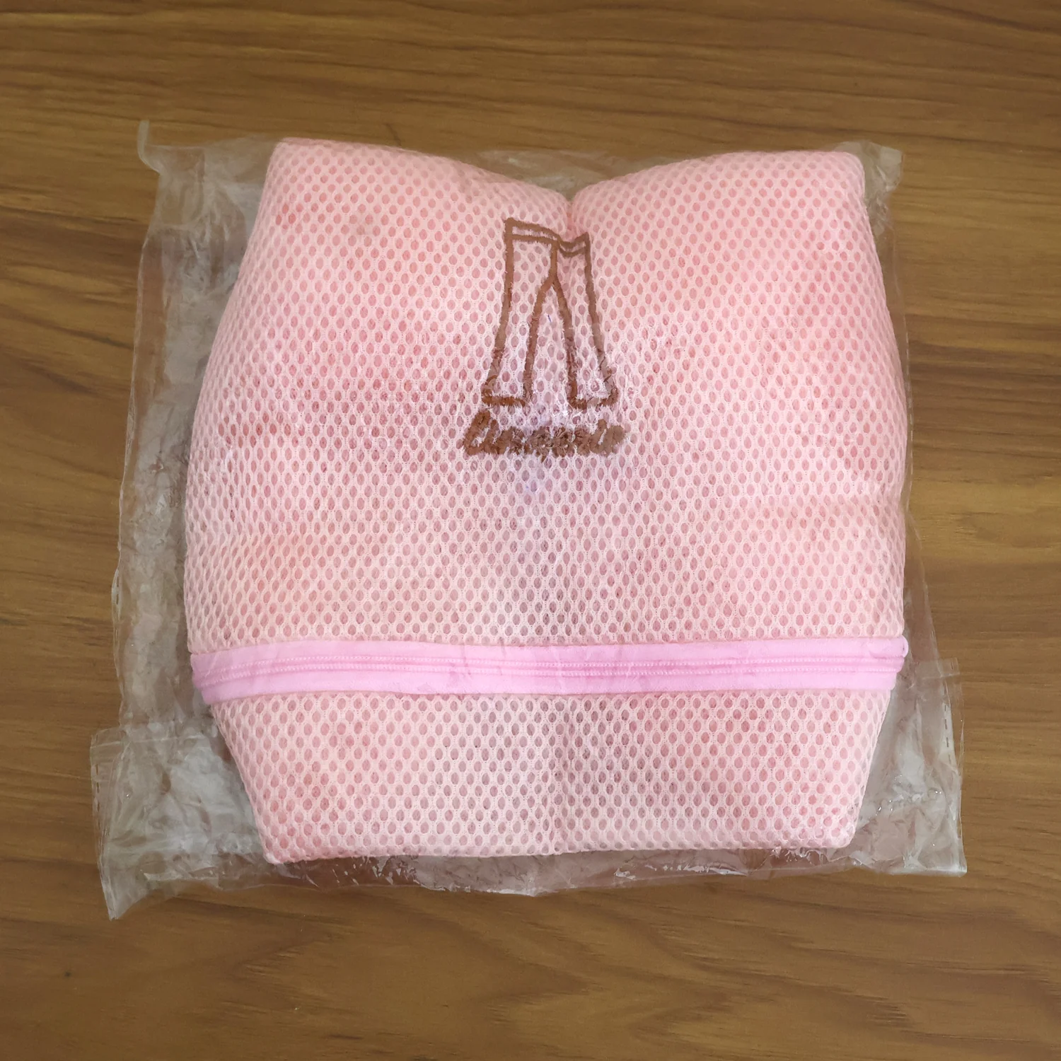 Thick 3D Mesh Laundry Wash Bag - (1 Pc) - Image 9