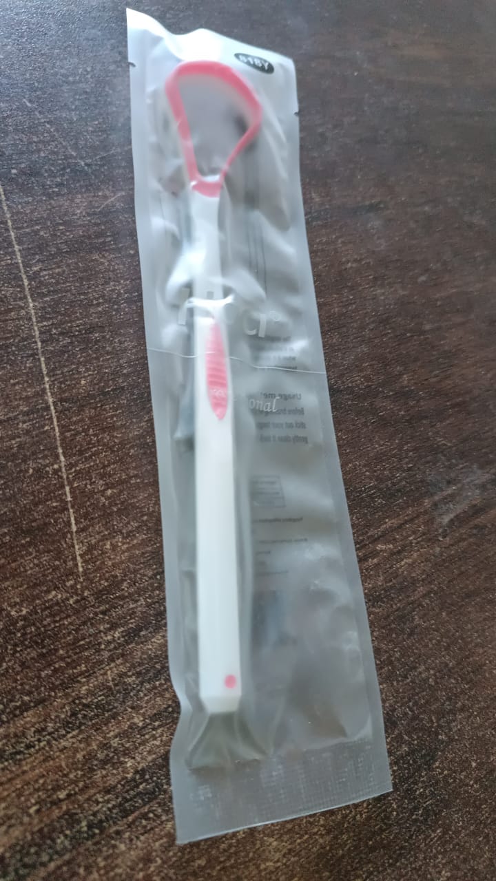 Tongue Cleaner Oral Tongue Cleaner Brush Scraper (1 Pc) - Image 7