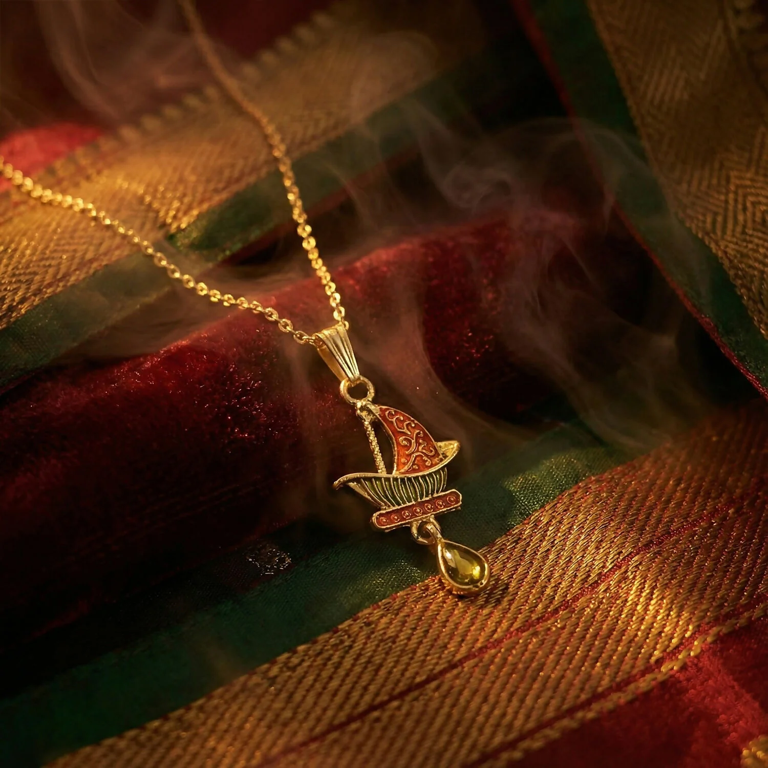 Stylish Steamer Boat Design Pendant Necklace with Chain for Women - Image 3