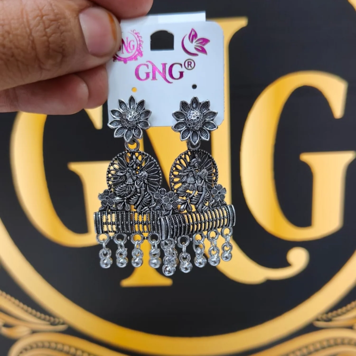 Traditional Elegant Silver Oxidised Jhumka Earrings for Women - Image 4