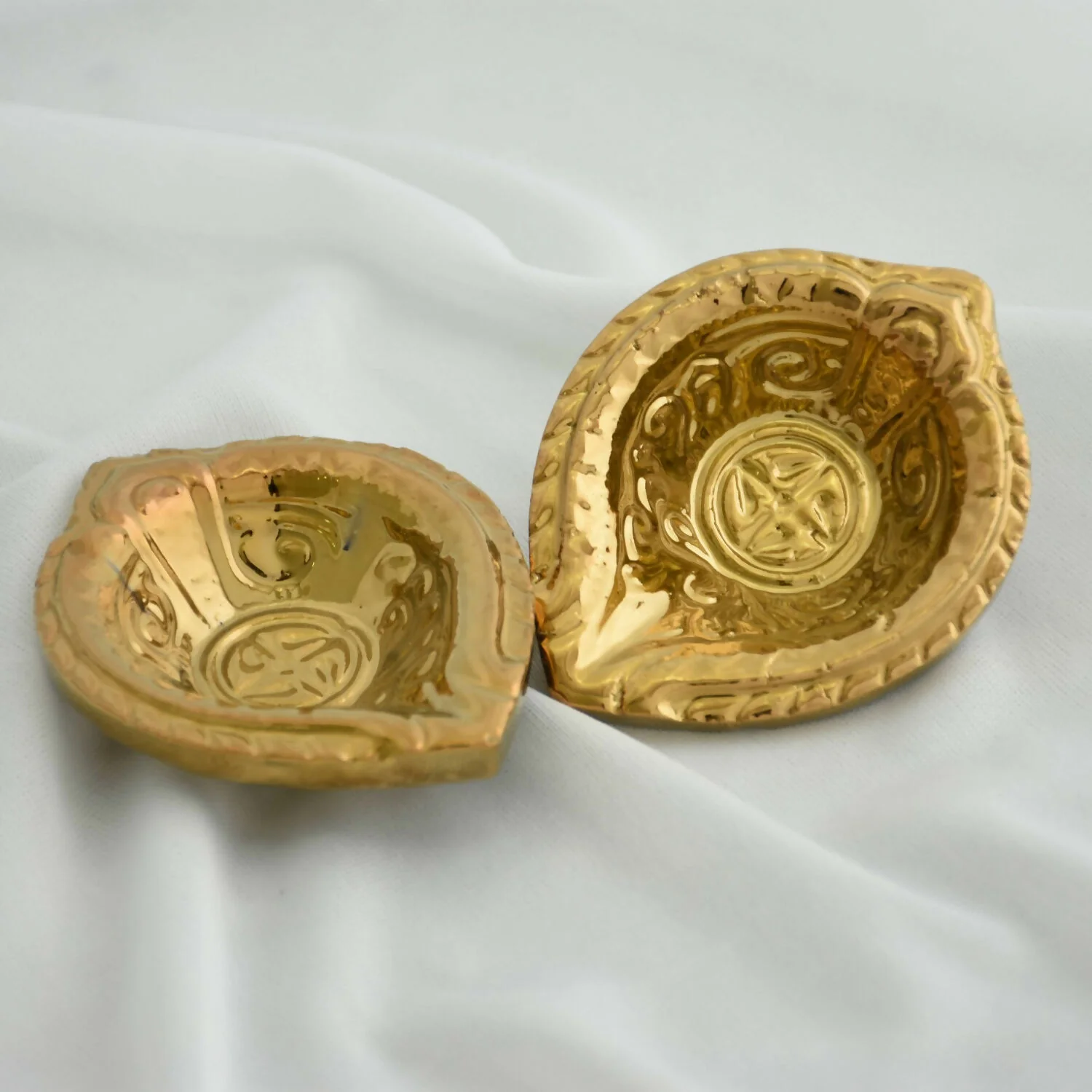 Traditional Engraved Decorative Ceramic Diya with Gold PVD Plating & Antique Metallic Finish (4 pc) - Image 4