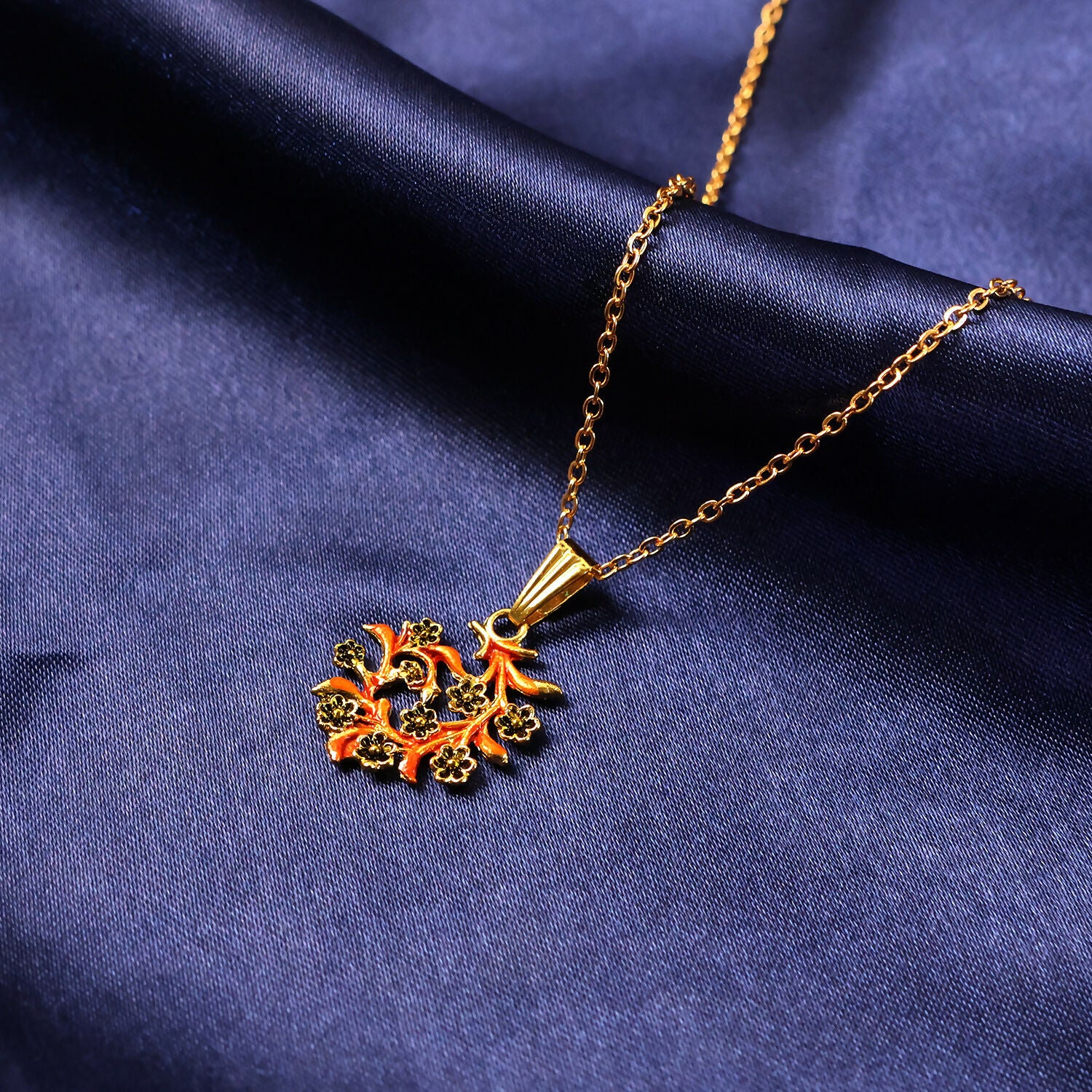 Traditional Floral Vine Design Pendant Necklace with Chain for Women - Image 6