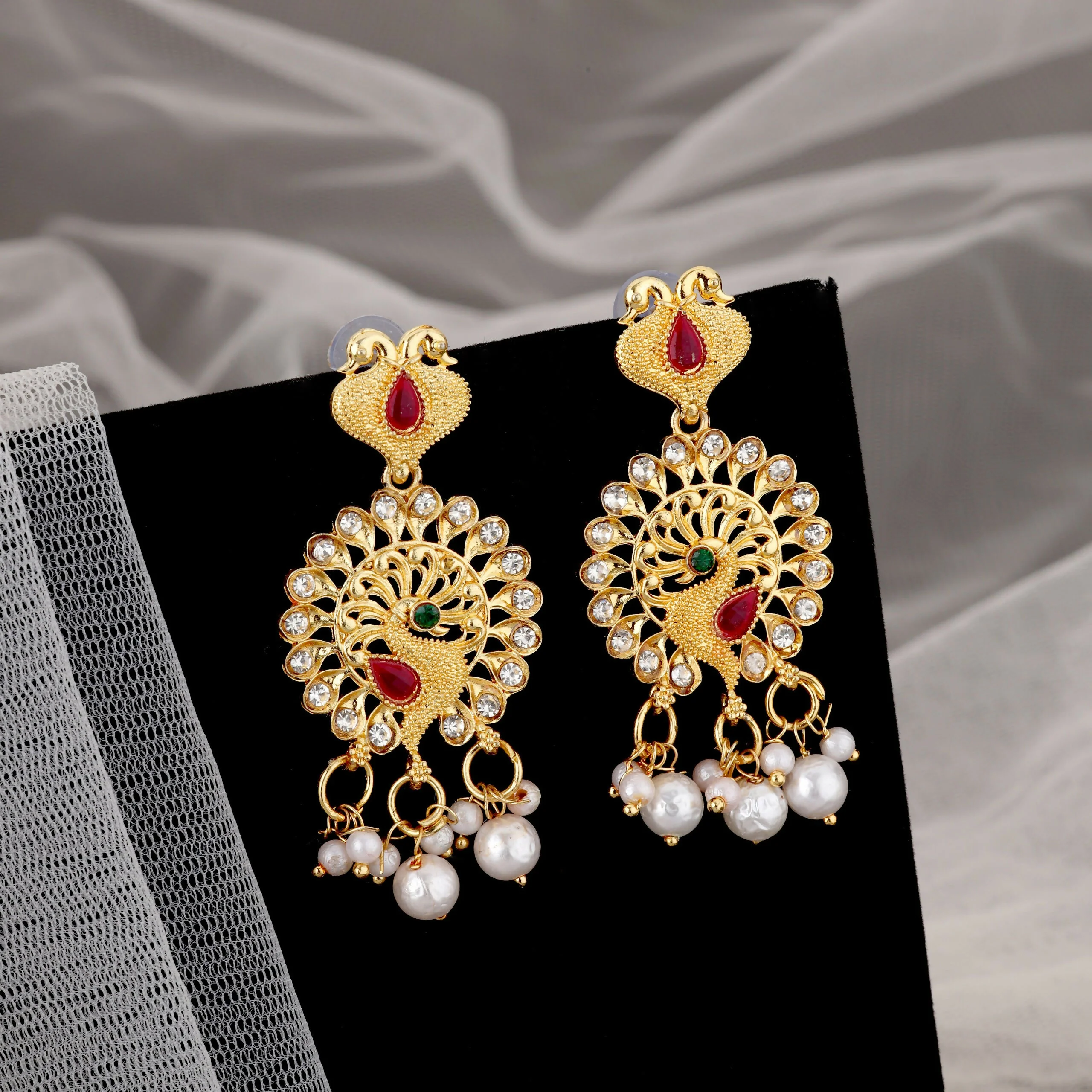 Traditional Gold-Plated Kundan & Pearl Choker Necklace with Matching Earrings - Image 2