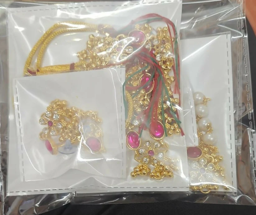 Traditional Gold-Plated Pink Stone & Pearl Bridal Jewelry Set with Necklace, Earrings - Image 4