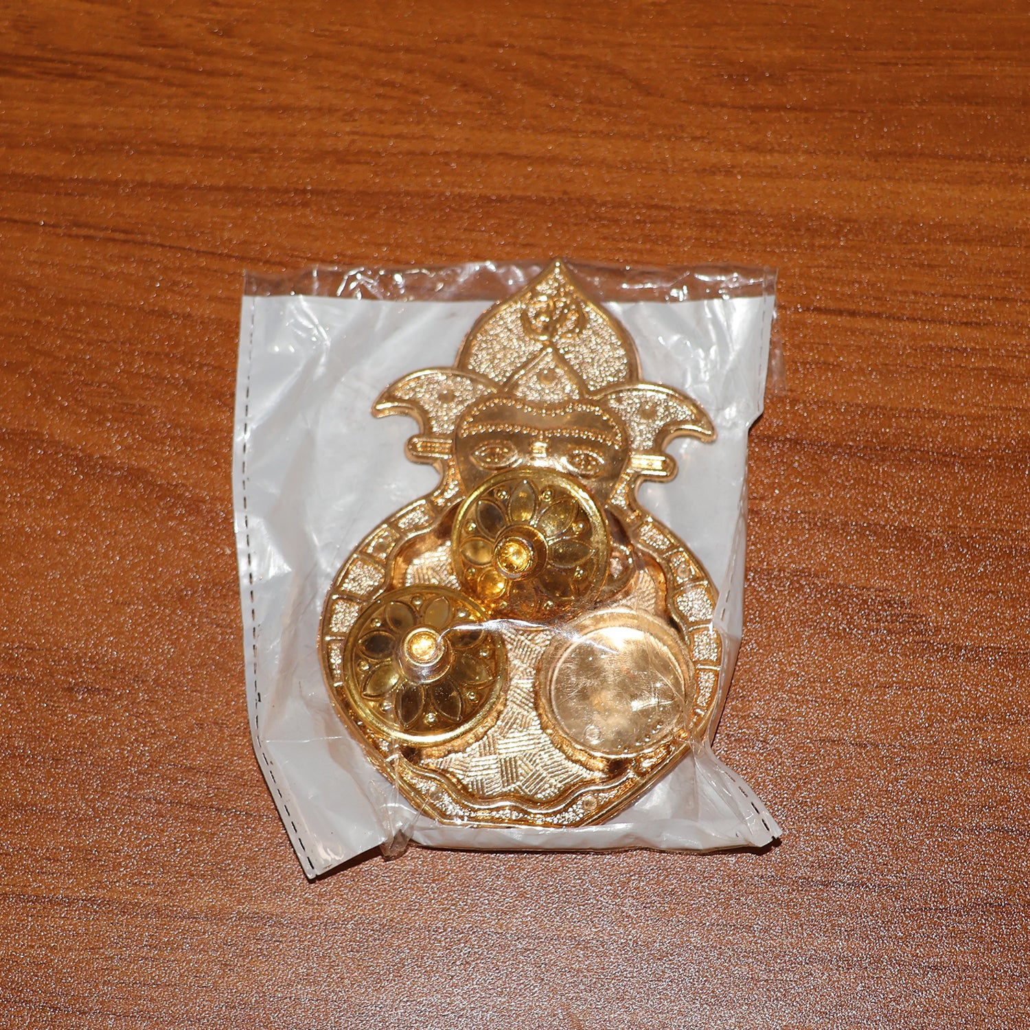 Traditional Golden Lord Ganesha Kumkum Dish (1 Pc) - Image 8