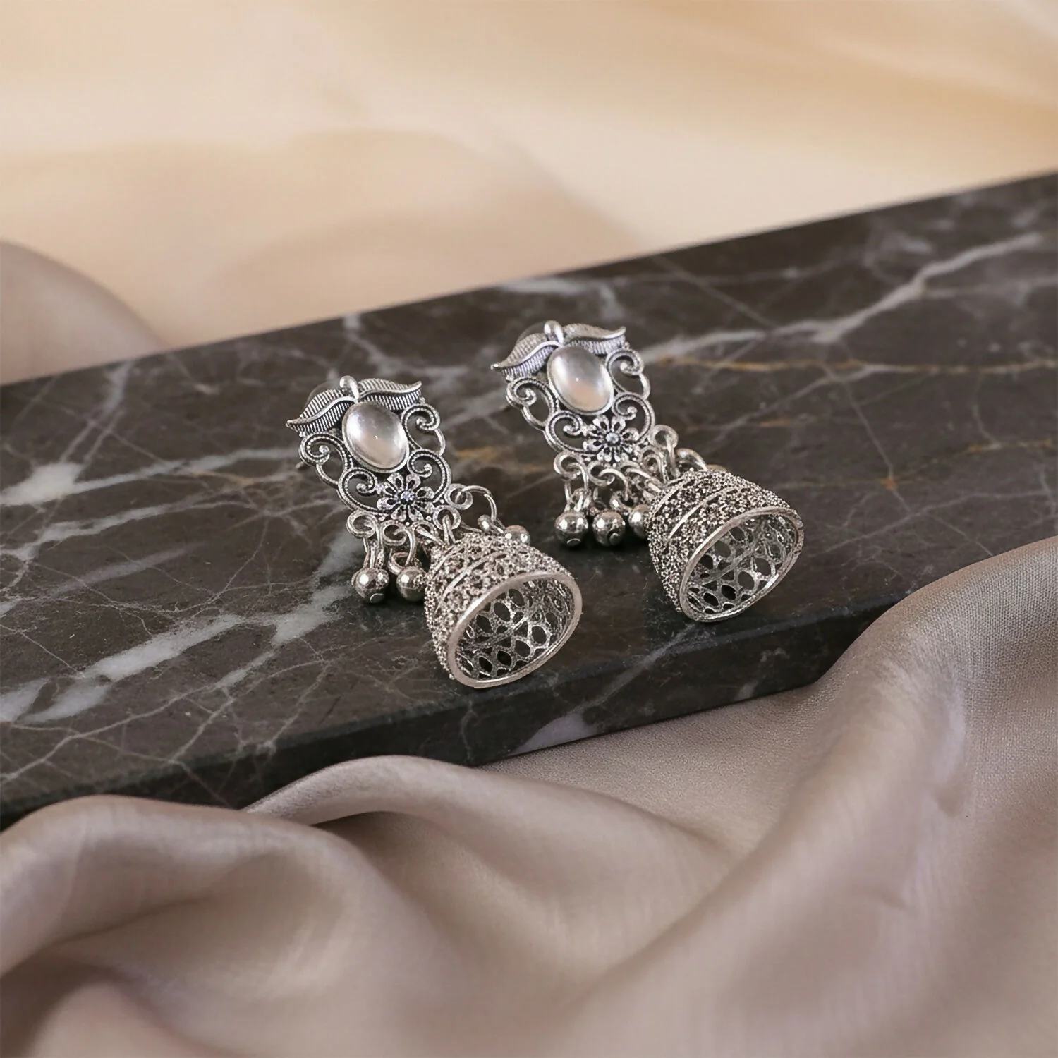 German Silver Jhumka Earrings with White Monalisa Stones - Image 4