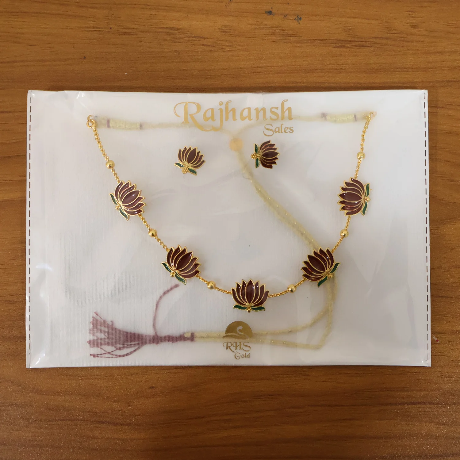 Traditional Lotus Design Necklace with Stud Earrings Set (1 Set) - Image 7