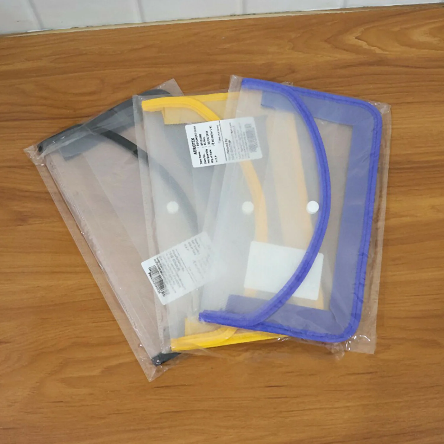 Transparent Document Folder with Button Closure – Multicolour(1 Piece) - Image 7