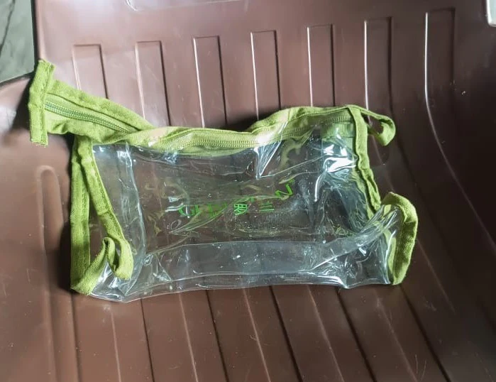 Transparent Zipper Closing Pouch (1 Pc) - Image 9