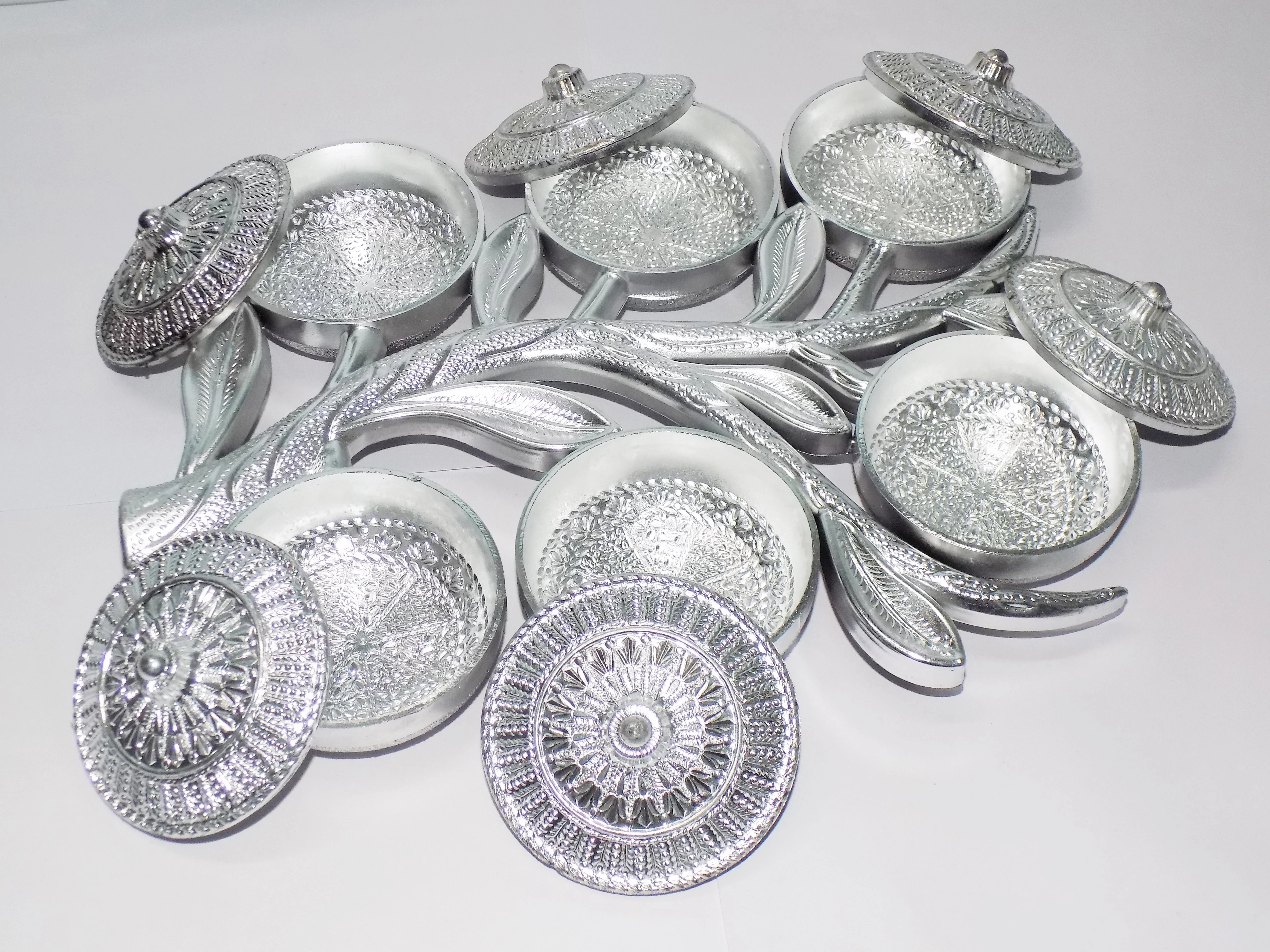 Tree Shape 6 Compartment Mukhwas Dani Serving Tray For Home & Kitchen Use - Image 4