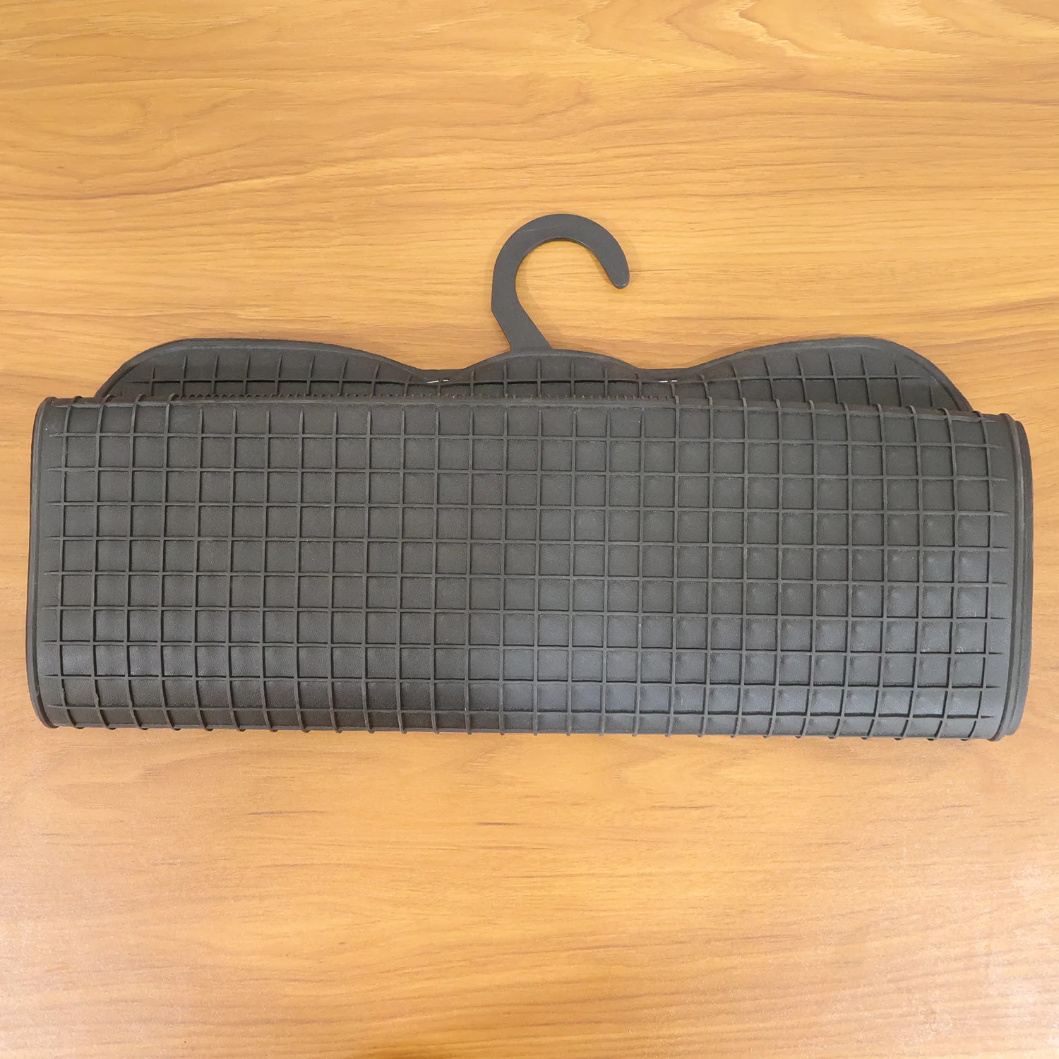 Universal Heavy Duty Car Floor Mat Set (4 Pc Set) - Image 7
