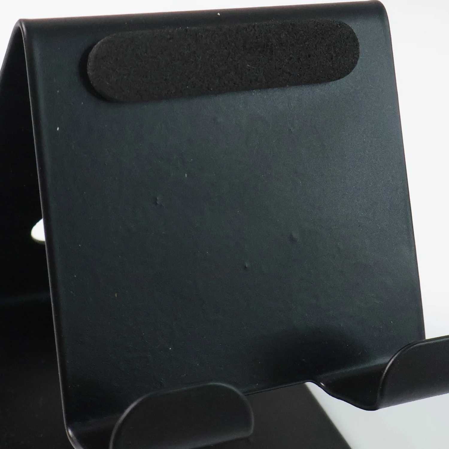 Metal Universal Mobile & Tablet Stand Holder - (1 Pc) - Image 6