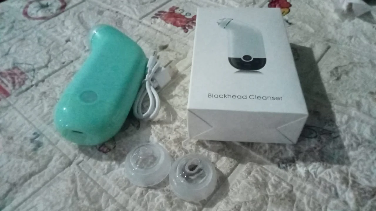 Mini Handheld Vacuum Blackhead Remover – Facial Massage & Spot Lifting (1 Pc) - Image 7
