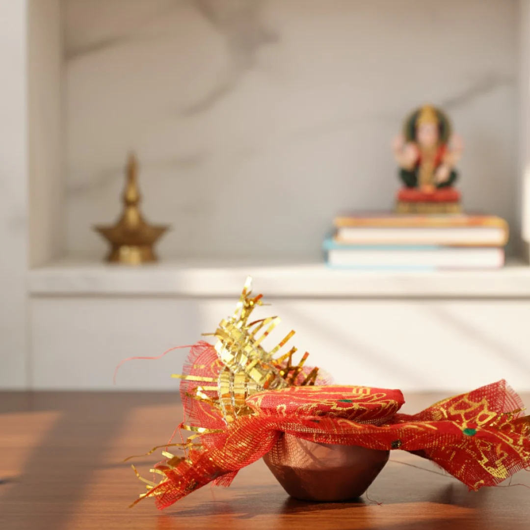 vastu Kalash Pooja Decorative Copper-Style Kalash - (1 set) - Image 3