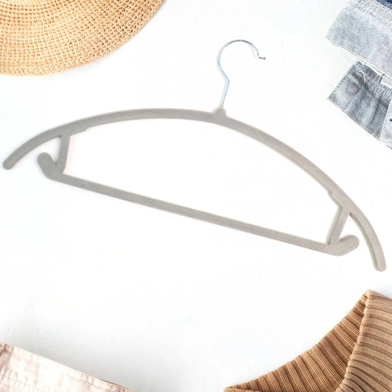 Velvet Non-Slip Clothes Hanger (1 Pc) - Image 3