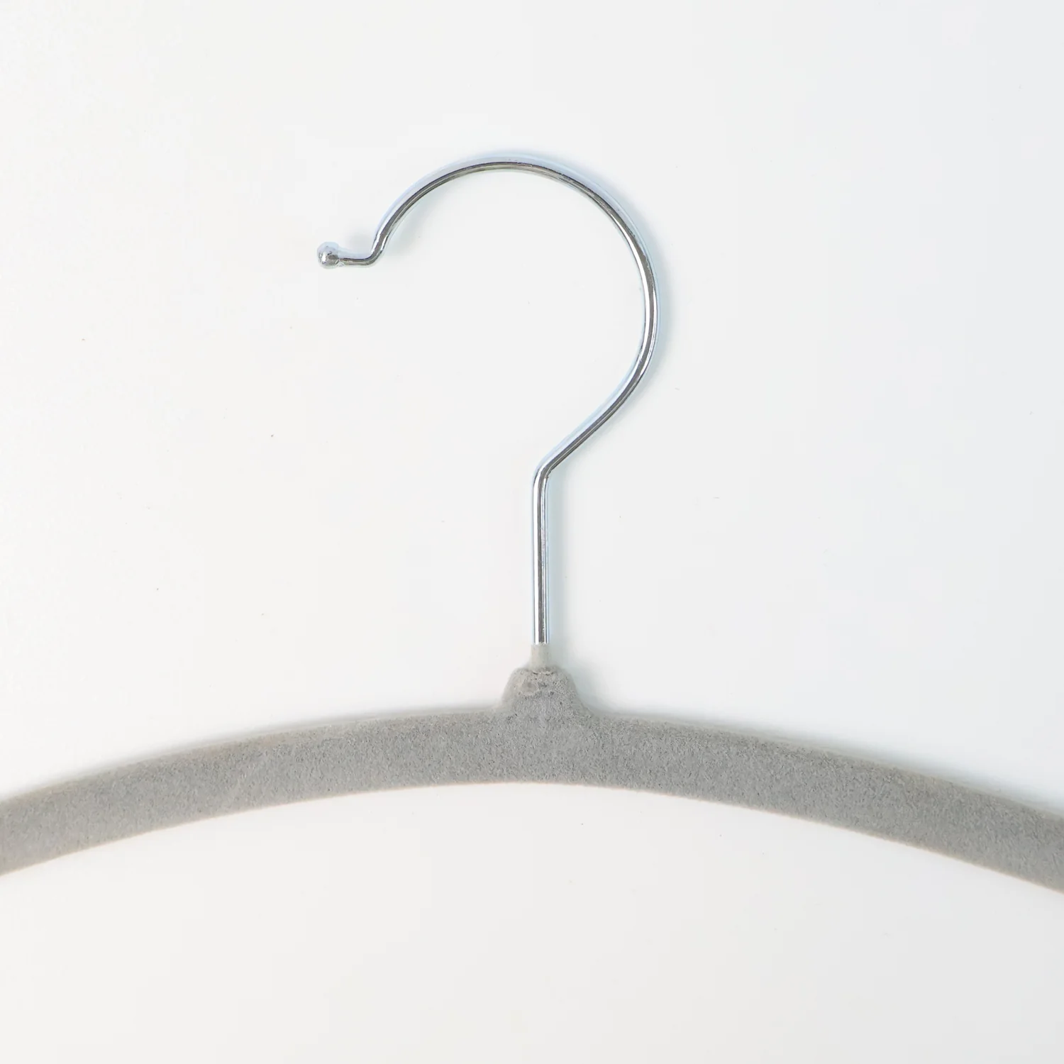 Velvet Non-Slip Clothes Hanger (1 Pc) - Image 7