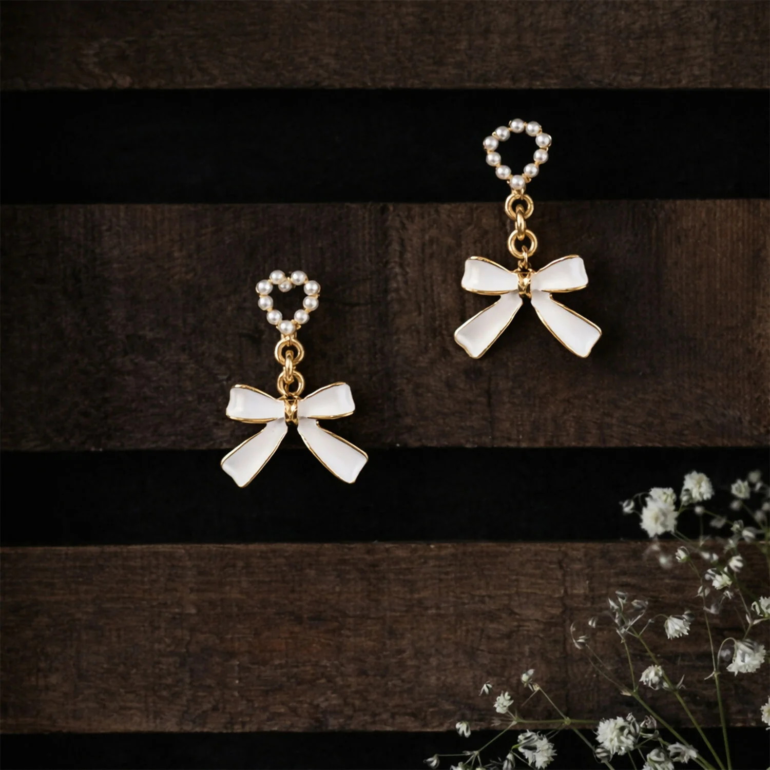 Vintage-Inspired Pearl Heart & Bow Drop Earrings – Elegant Gold-Trimmed Statement Jewelry - Image 4