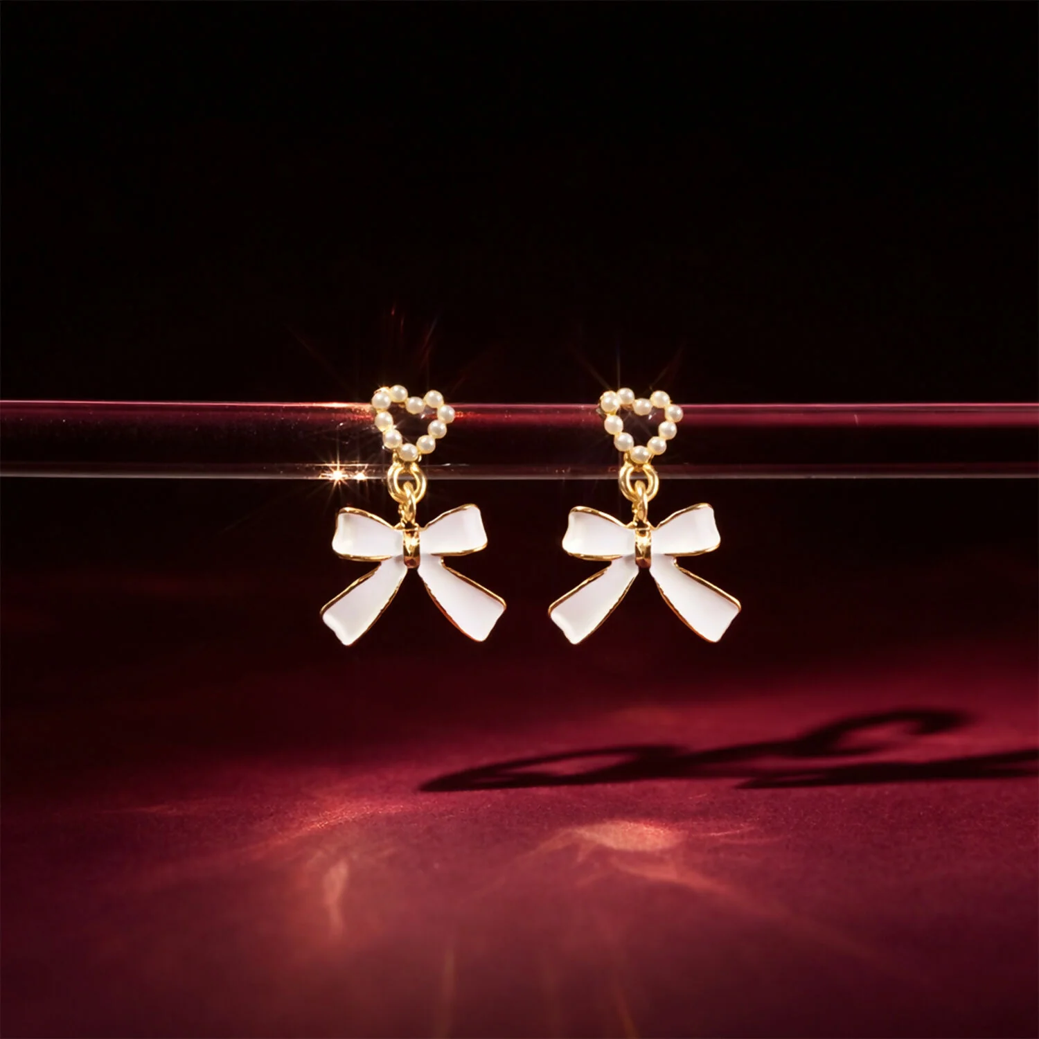 Vintage-Inspired Pearl Heart & Bow Drop Earrings – Elegant Gold-Trimmed Statement Jewelry - Image 5