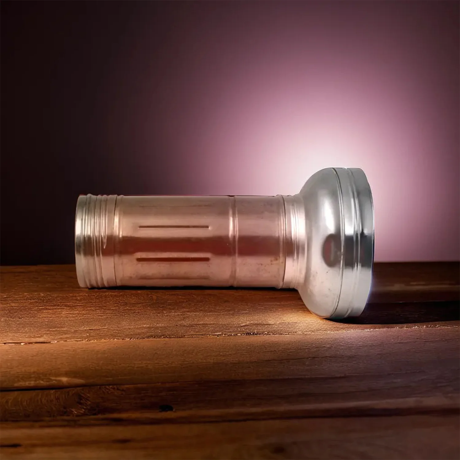 Nostalgic Portable Flashlight – Simple Iron Outdoor Old-Fashioned Torch Light - Image 5