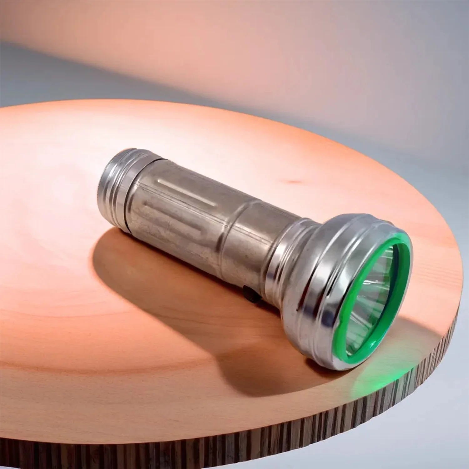 Nostalgic Portable Flashlight – Simple Iron Outdoor Old-Fashioned Torch Light - Image 7