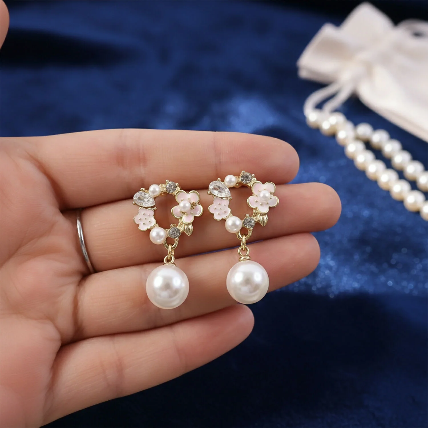 Vintage Rose Pearl Stud Earrings for Women – Elegant Gold Floral Design - Image 3