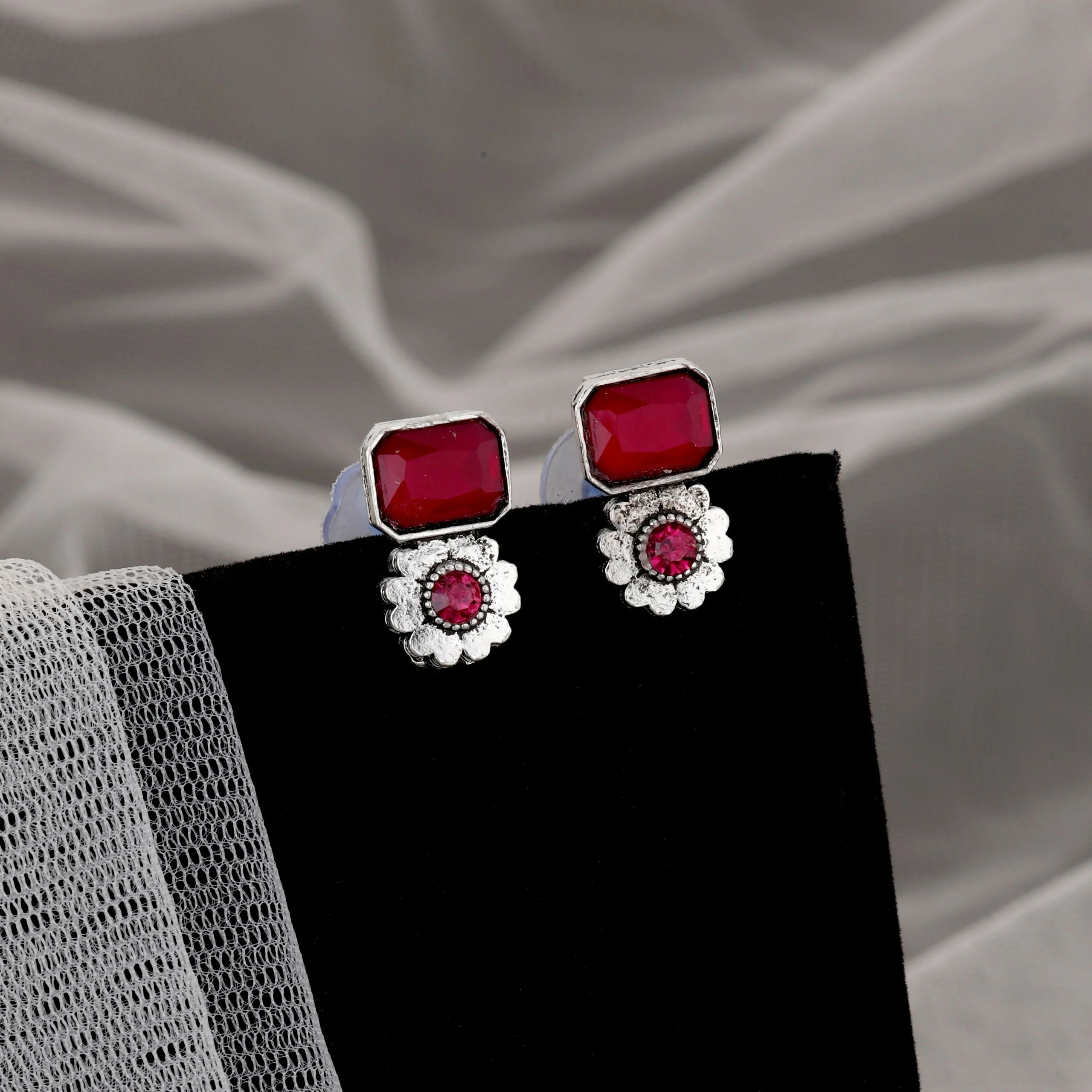 Vintage Silver-Toned Choker Set with Ruby Pink Stones - Image 2