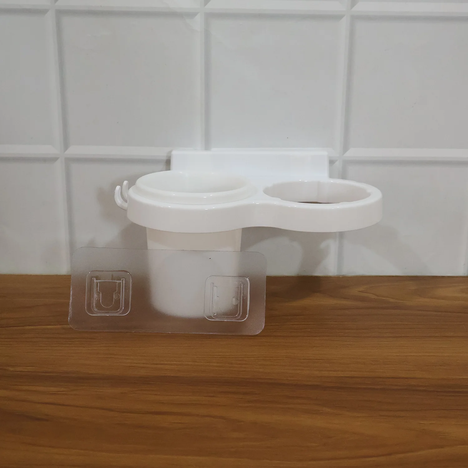 Wall Mounted Toothbrush Holder Set (1 Set) - Image 9