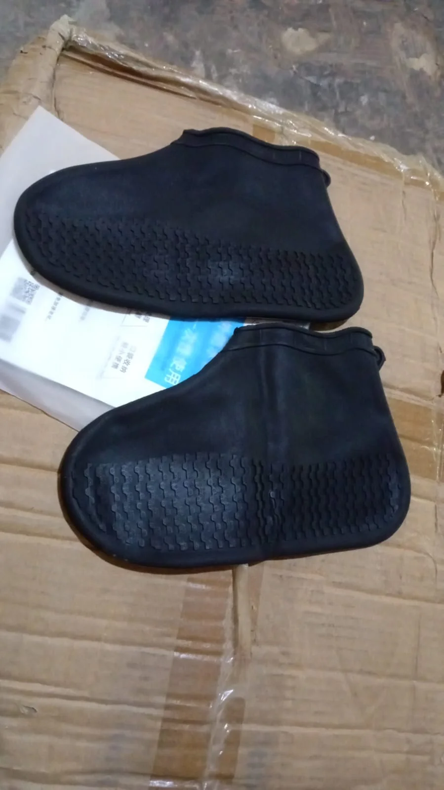 Non-Slip Silicone Waterproof Anti-Skid Reusable Shoe Covers (Small, 1 Pair) - Image 7