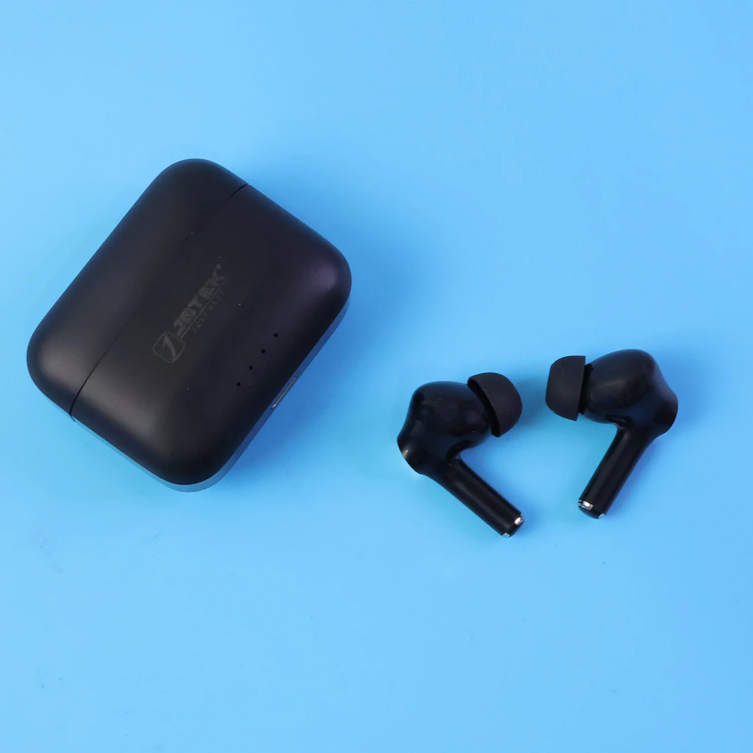 Wireless Bluetooth Earbuds with Charging Case Touch Control Deep Bass Earphones - Image 3