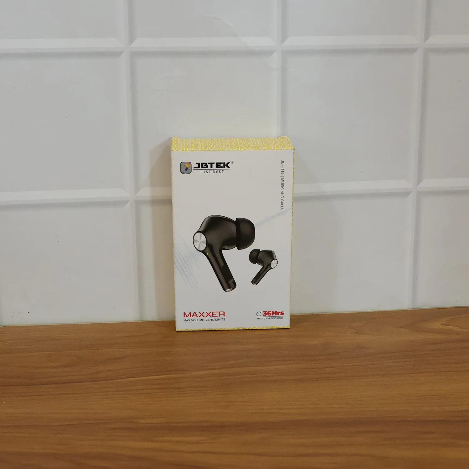 Wireless Bluetooth Earbuds with Charging Case Touch Control Deep Bass Earphones - Image 6