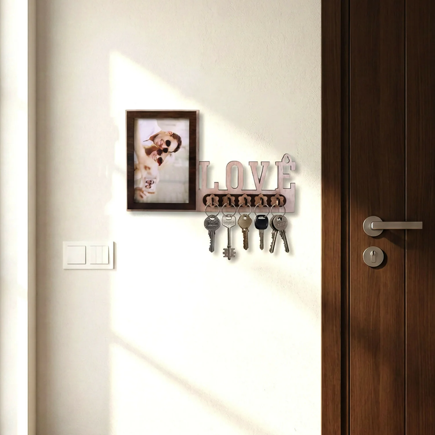 Wooden Photo Frame Key Holder with LOVE Cutout & 5 Hooks – 8 x 12 Inch - Image 4