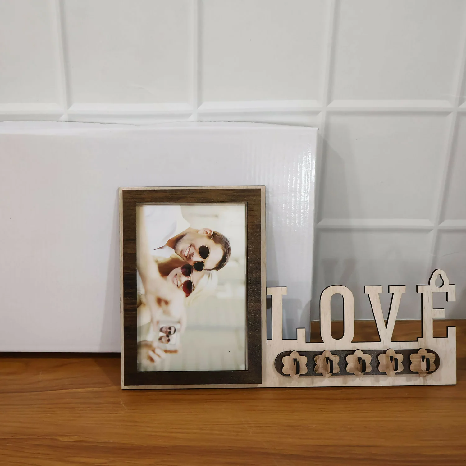 Wooden Photo Frame Key Holder with LOVE Cutout & 5 Hooks – 8 x 12 Inch - Image 7